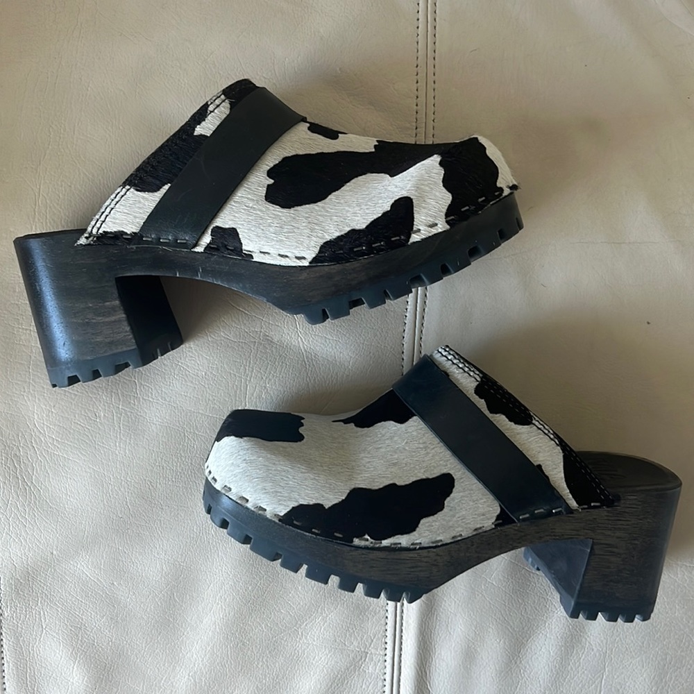 MIA clogs